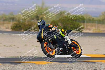 media/Oct-09-2022-SoCal Trackdays (Sun) [[95640aeeb6]]/Turn 3 (930am)/